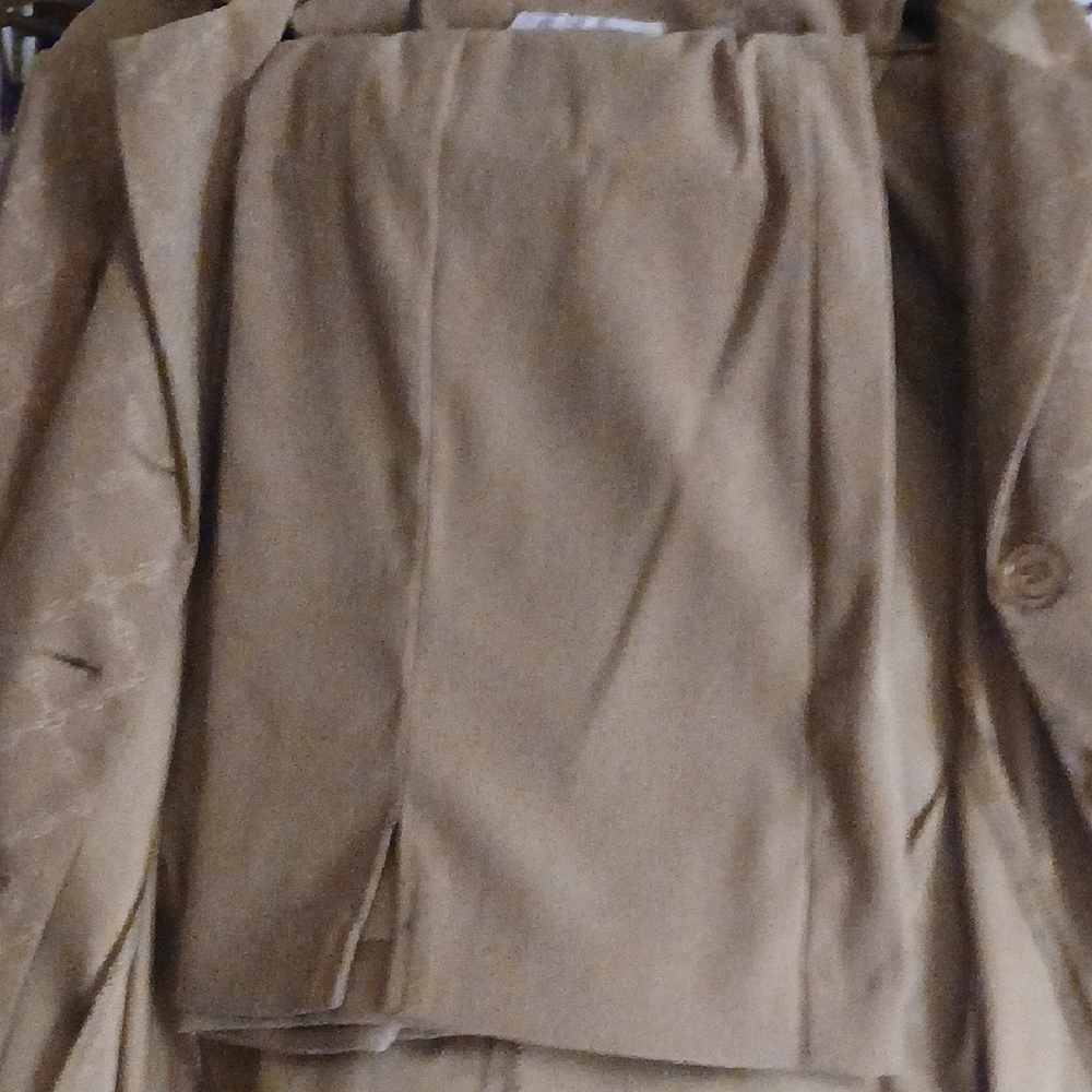 Tan Patterned Blazer With Tan Skirt. - Picture 5 of 5